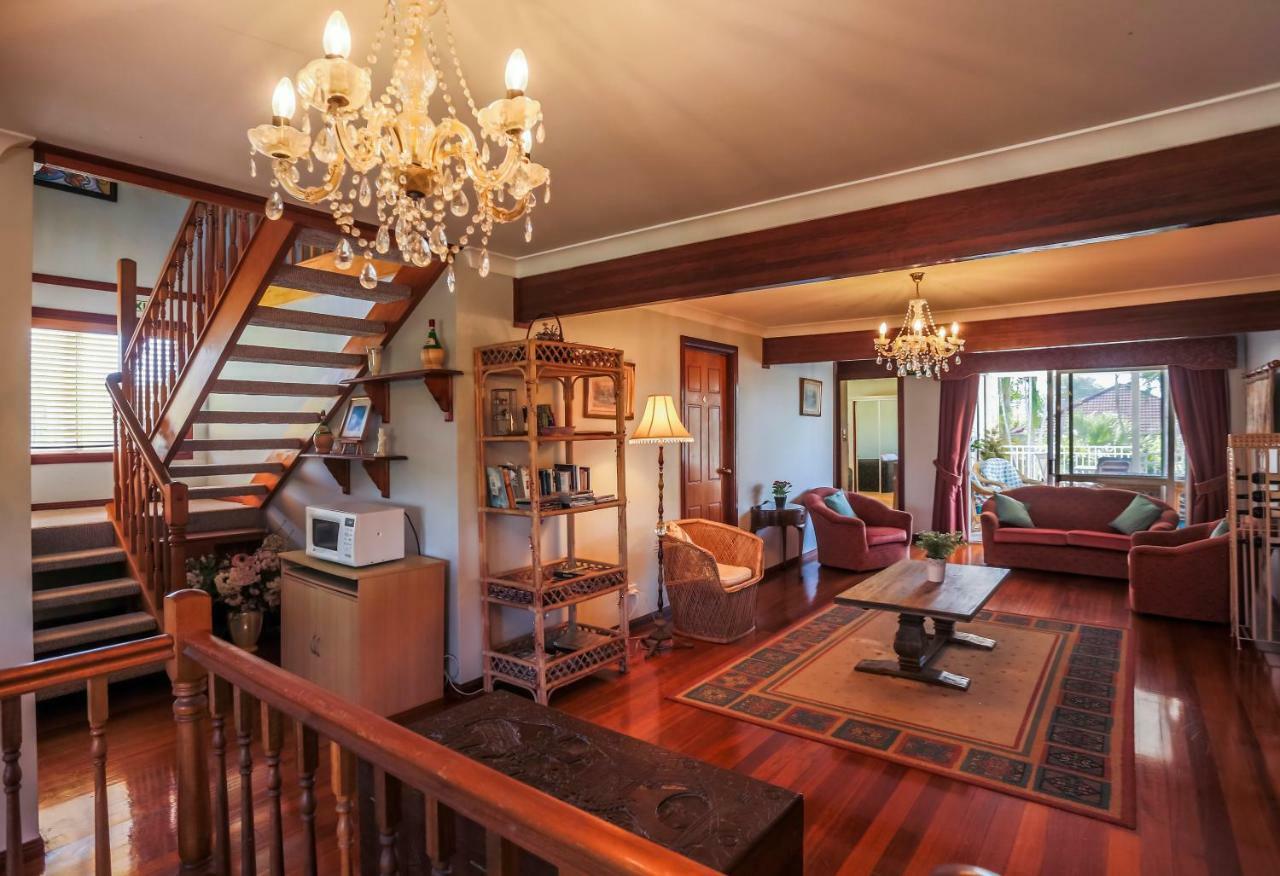 Ainslie Manor Bed And Breakfast Redcliffe Exterior photo